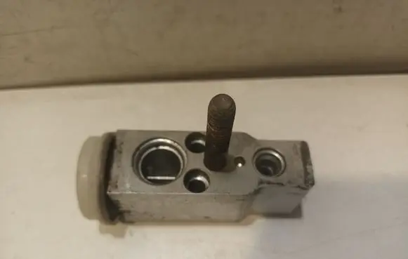 Hyundai Getz Air conditioning (A/C) expansion valve 