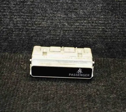 Passenger airbag on/off switch