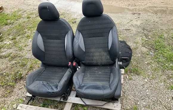 Renault Clio IV Seat set 