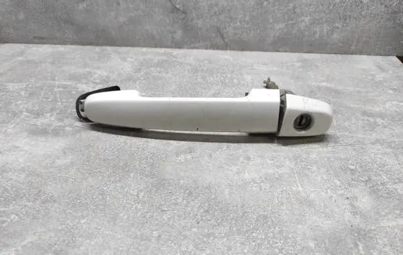 Toyota Yaris Front door exterior handle