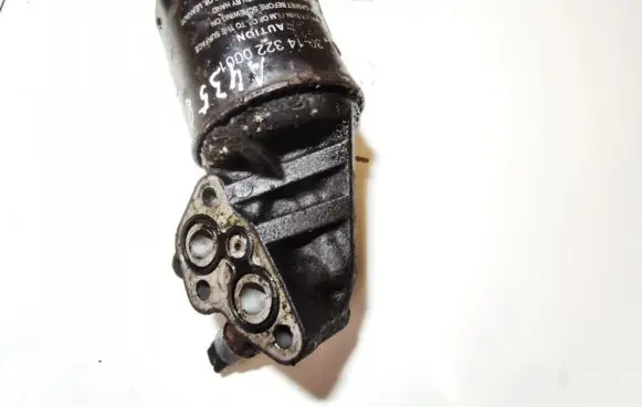 Toyota Corolla Verso E121 Oil filter mounting bracket