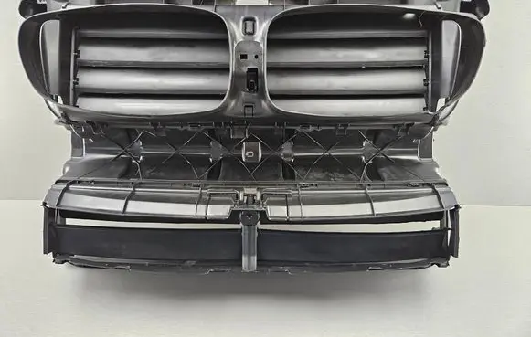 BMW 5 F10 F11 Radiator cooling fan shroud 7200824 51747200824 8049679