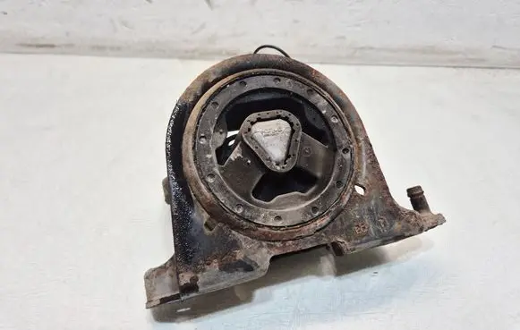 Chrysler Voyager Engine mount bracket 468287
