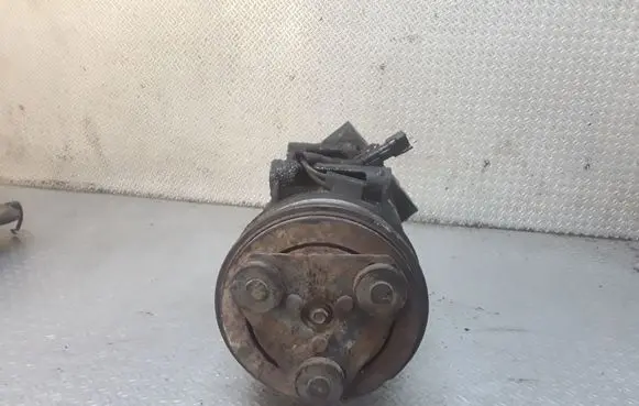 Ford Focus Air conditioning (A/C) compressor (pump) 3M5M19D629KF