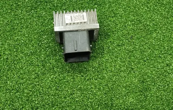 Renault Master III Glow plug pre-heat relay 110678071R 2648 PDR812