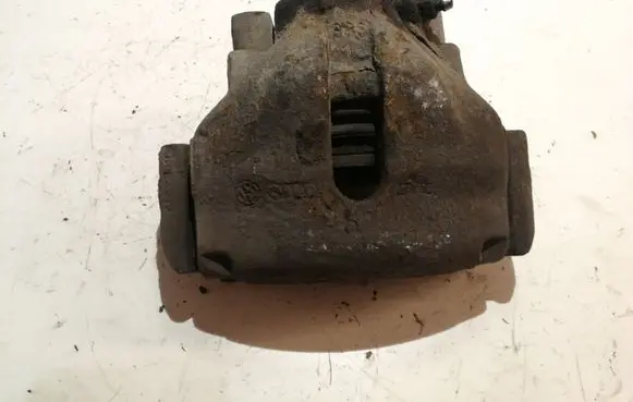 Volkswagen PASSAT B5 Front brake caliper