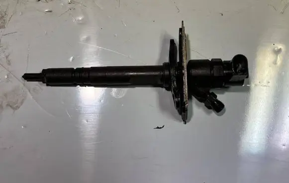 Audi A8 S8 D2 4D Fuel injector 0445110 057130276G