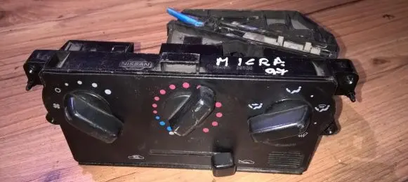Nissan Micra Climate control unit 70400307201