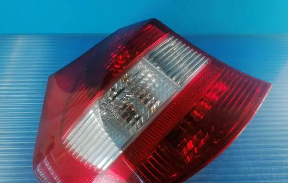 BMW 1 E81 E87 Rear/tail lights 6924501 327054