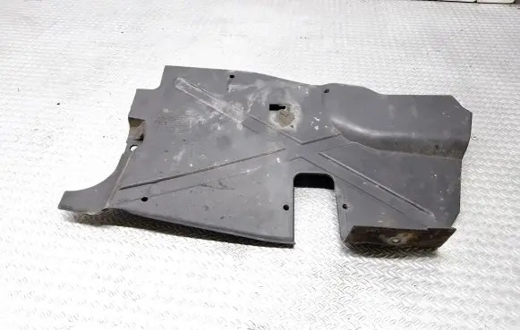 Opel Vivaro Intercooler air guide/duct channel 8200505043 93857407