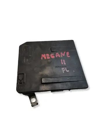 Renault Megane II Fuse module 8200481867