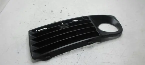Audi A8 S8 D2 4D Front bumper lower grill 4D0853683L