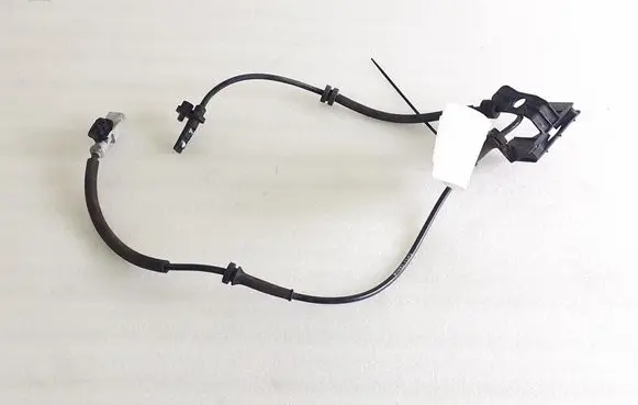 Opel Vivaro ABS brake wheel speed sensor 9806039580