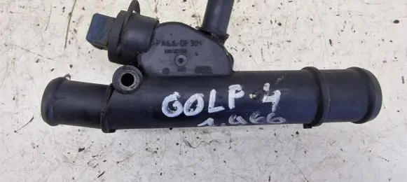 Volkswagen Golf IV Engine coolant pipe/hose 038121133