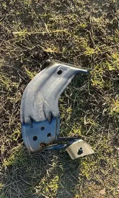 Volkswagen Touran III Fender mounting bracket 5ta821136