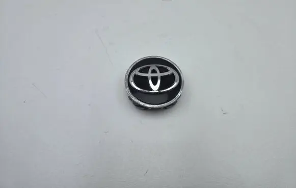 Toyota C-HR I Wheel nut cap/cover 
