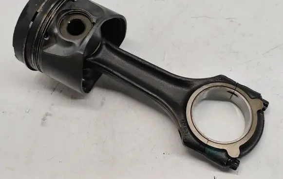 Mercedes-Benz A W168 Piston with connecting rod 6680300417 6680370301 6680300117