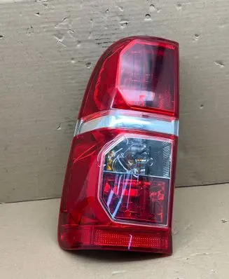 Toyota Hilux (AN10, AN20, AN30) Rear/tail lights