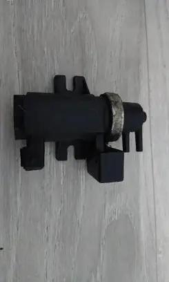 BMW 3 E46 Vacuum valve 
