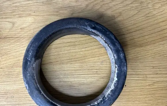 Volvo V70 Rear coil spring rubber mount 9157503