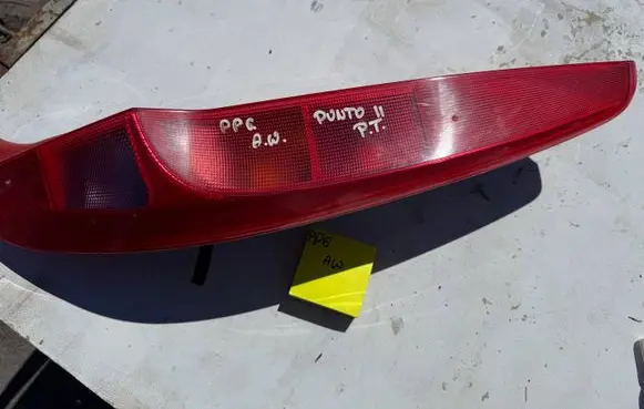 Fiat Punto (188) Rear/tail lights 46535567