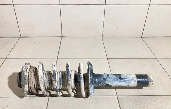 Volkswagen Touran I Front shock absorber with coil spring