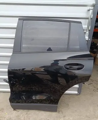 Volkswagen Tiguan Rear door 571