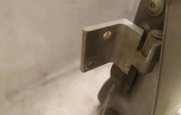Peugeot 406 Front door upper hinge