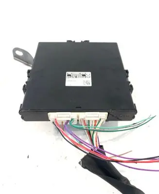 Toyota Avensis T270 Comfort/convenience module 8969005030 MB1028500011
