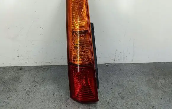 Suzuki Ignis Rear/tail lights P3052STANLEY