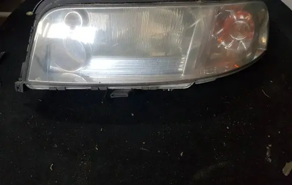 Audi A8 S8 D2 4D Headlight/headlamp 4D0941003BB 0301171675
