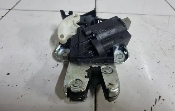 Volkswagen Jetta V Tailgate/trunk/boot lock/catch/latch 4F5827505D