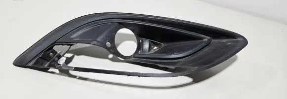Opel Astra J Front bumper lower grill 13440345