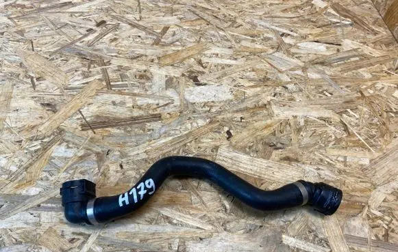 Mercedes-Benz GLC X253 C253 Engine coolant pipe/hose A2135015002