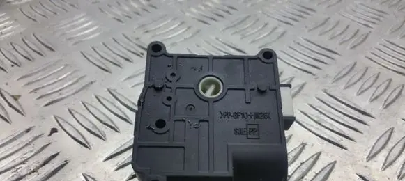 Toyota Corolla Verso AR10 Air flap motor/actuator 1138002051