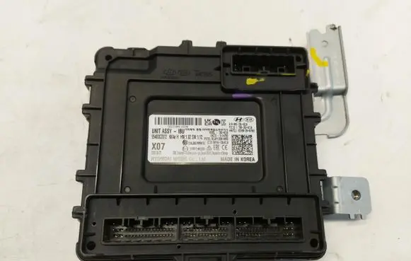 Hyundai Tucson IV NX4 Fan control module 95400CZ072