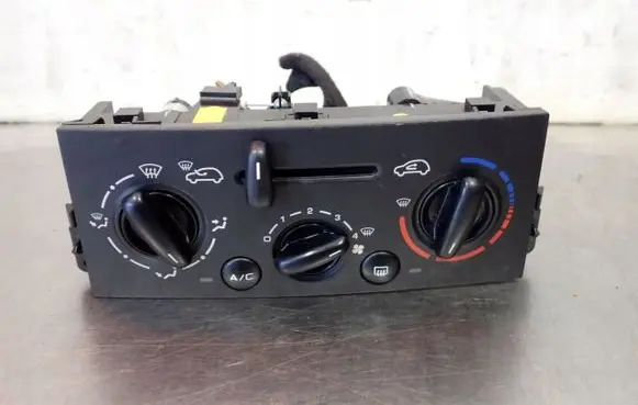 Peugeot 207 Central console control unit N102079B