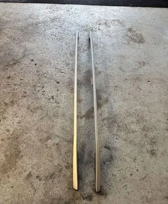 Mitsubishi Shogun Roof bar rail MR43768424 MR43768422