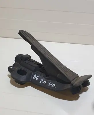 Volkswagen PASSAT B6 Accelerator throttle pedal 1K2721503M 6PV00874500