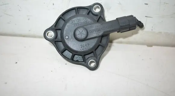 Chrysler Town u0026 Country V Camshaft vanos timing valve 05184101AG