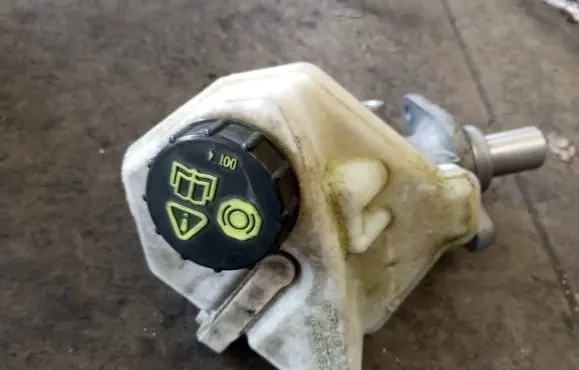 Volvo XC60 Master brake cylinder 03350885571