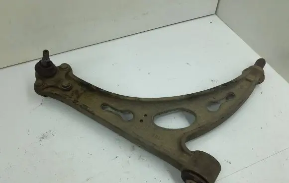 Skoda Octavia Mk2 (1Z) Front lower control arm/wishbone 1K0407153G