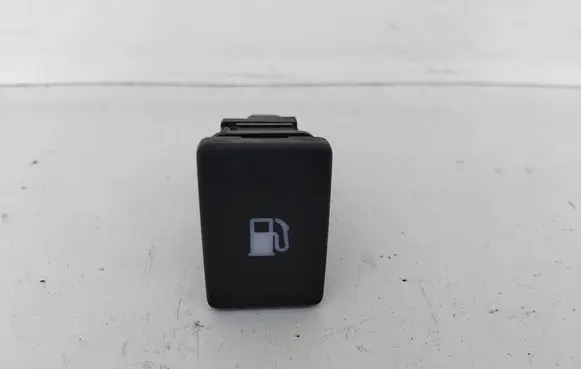 Toyota Avensis T270 Fuel tank opening switch 15D124
