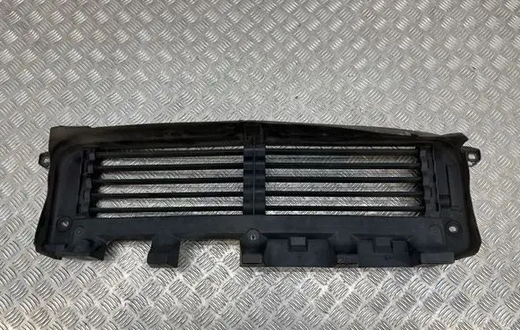 Volvo XC40 Intercooler air guide/duct channel 31455415