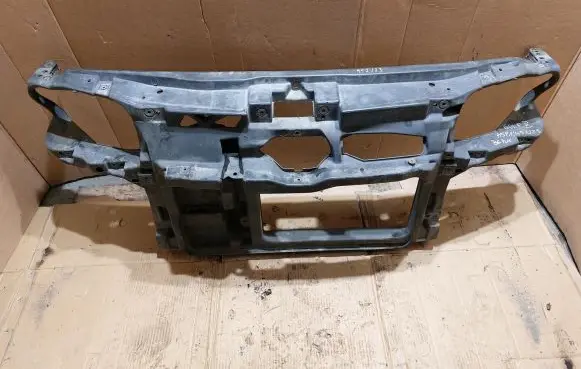 Volkswagen Golf IV Radiator support slam panel