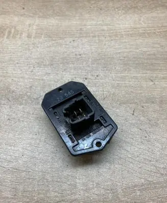 Toyota Yaris Coolant fan relay TOYOTAFANRESISTOR