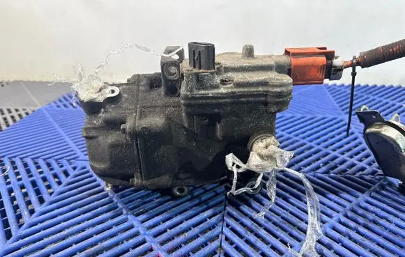 Toyota Prius (XW30) Air conditioning (A/C) compressor (pump) ES14C 0422000420