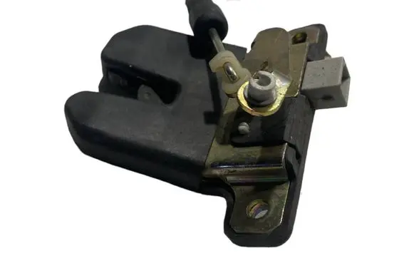 Audi A6 S6 C5 4B Tailgate/trunk/boot lock/catch/latch 4B5827505B