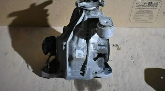 Mercedes-Benz C W205 Rear differential A2573509100 A2053505436 A2053508104