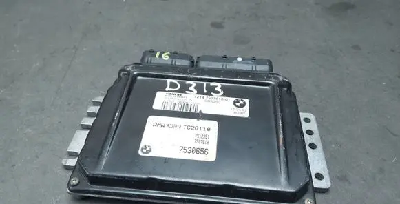 BMW 3 E46 Engine control unit/module ECU 752761001 1214752761001 S118012001N